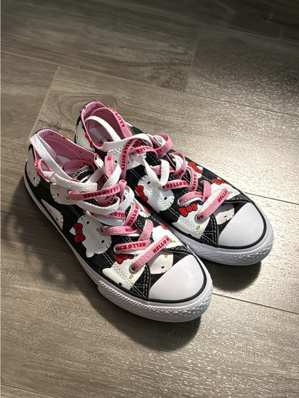 Hello Kitty Kids' Low Top Converse